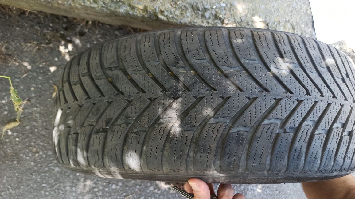 2бр Всесезонни гуми nokian 205/60 R16