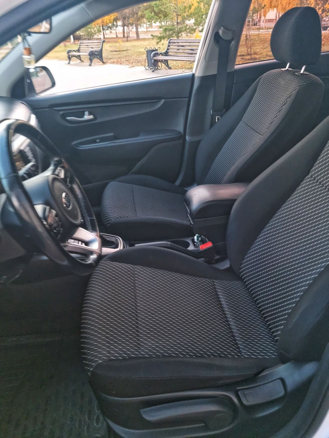 Продам Kia rio 2019