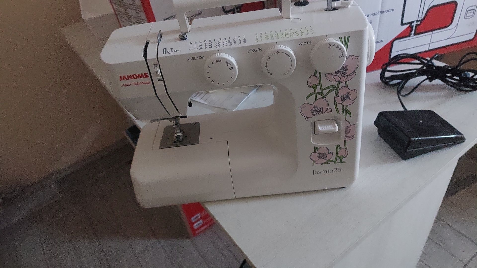 Швейная машынка Janome Jasmin 25