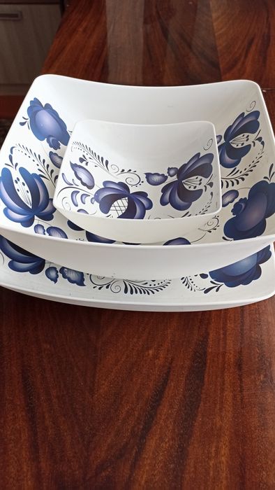 Набор салатников, пластик