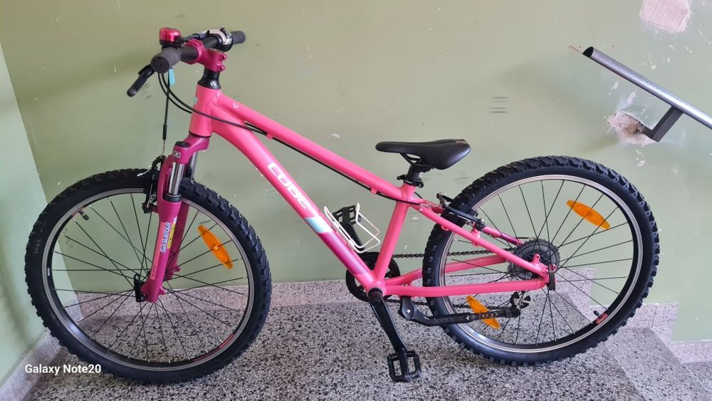 Продавам Cube Acid Race 240 24 цола алуминиев детски велосипед/колело