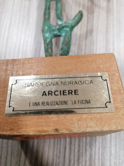 Statueta din bronz"Arcasul"