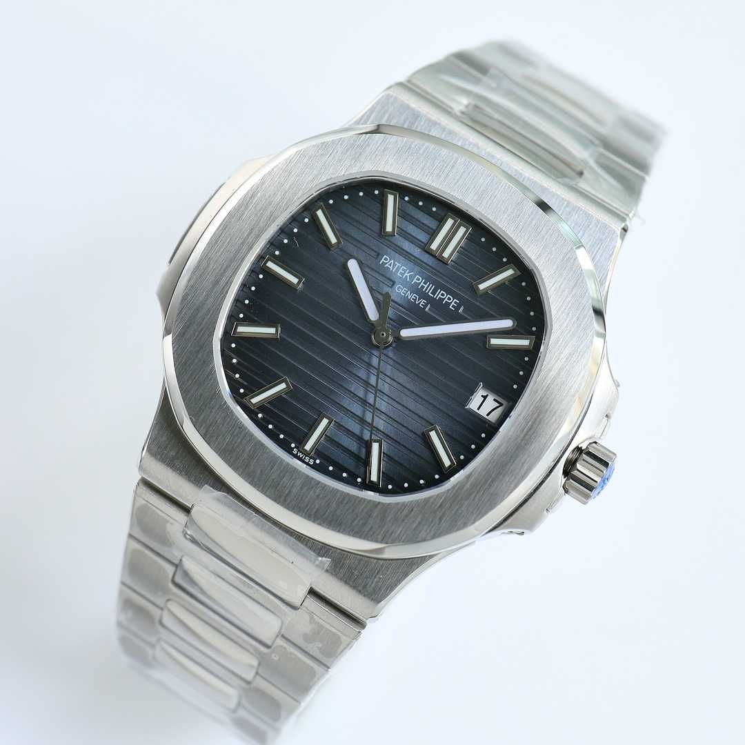 Patek Philippe Nautilus 8.8мм дебелина