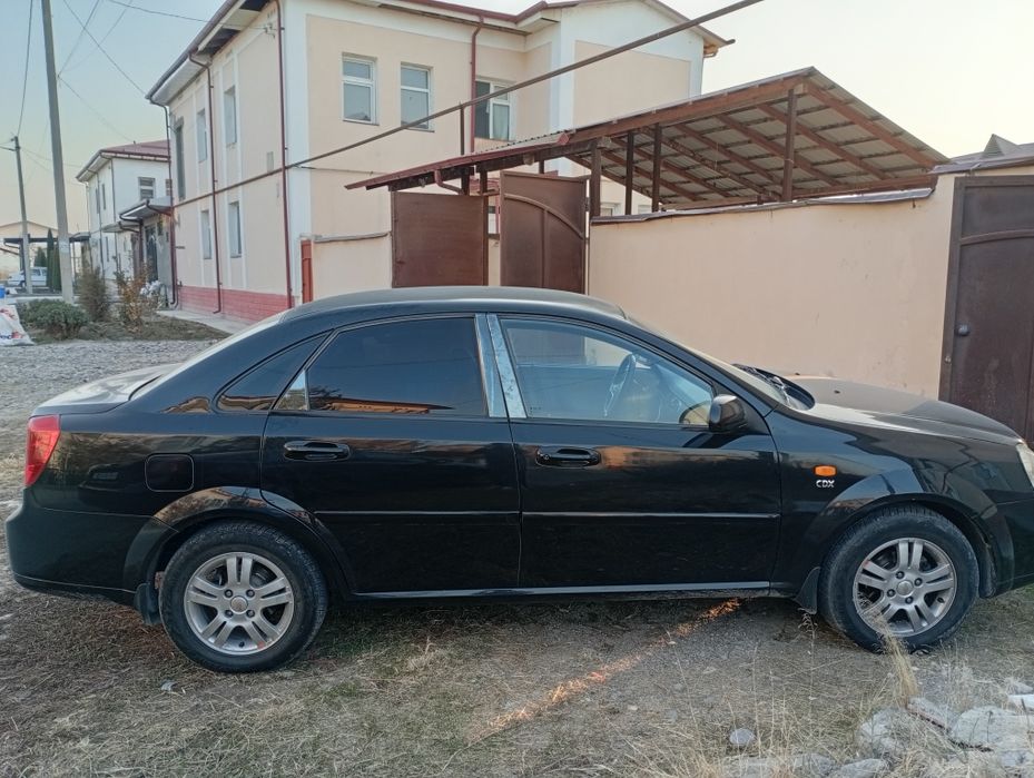 Lasetti Sotiladi 1.6