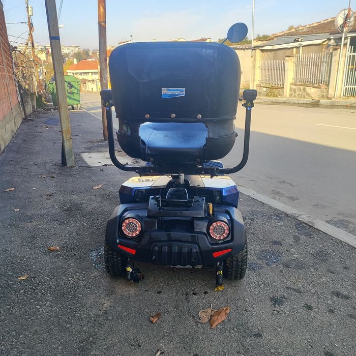 Електрическа четириколка за възрастни