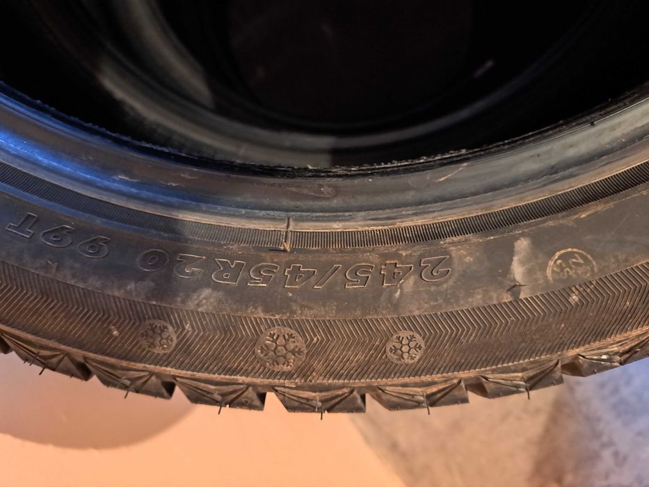 Antares Grip WP 245/45/20