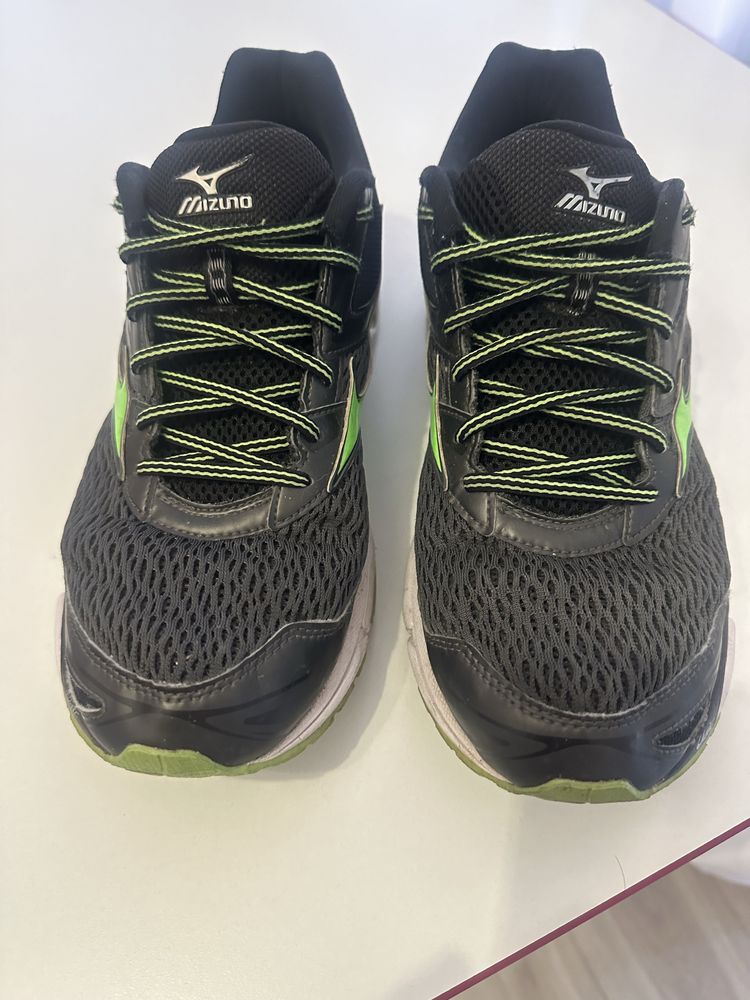 Маратонки Mizuno Wave Inspire 13