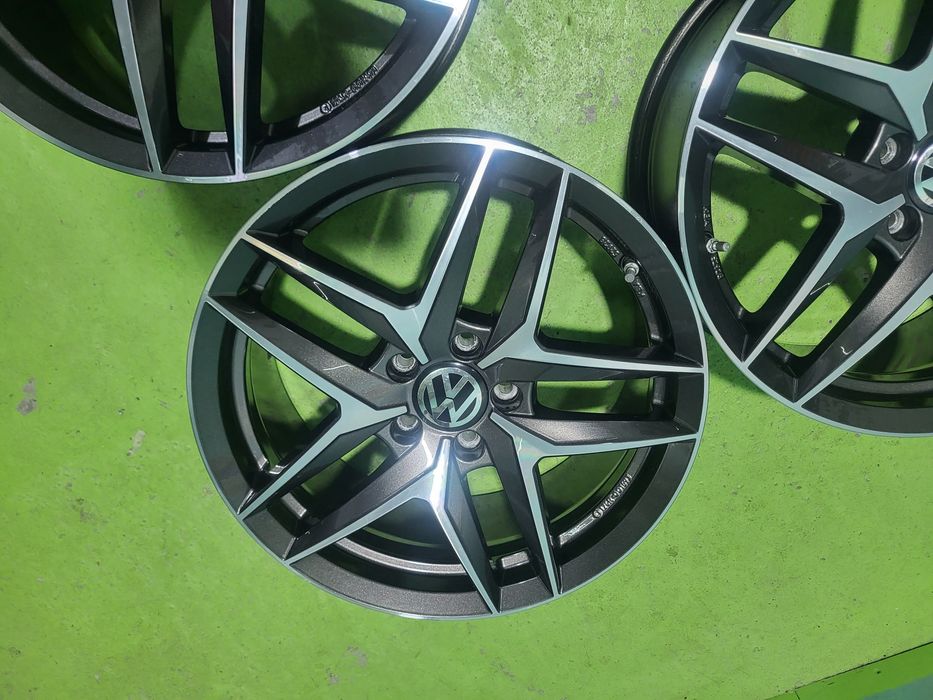 18 5x112 Vw Passat Tiguan Touran Caddy Golf 5х112