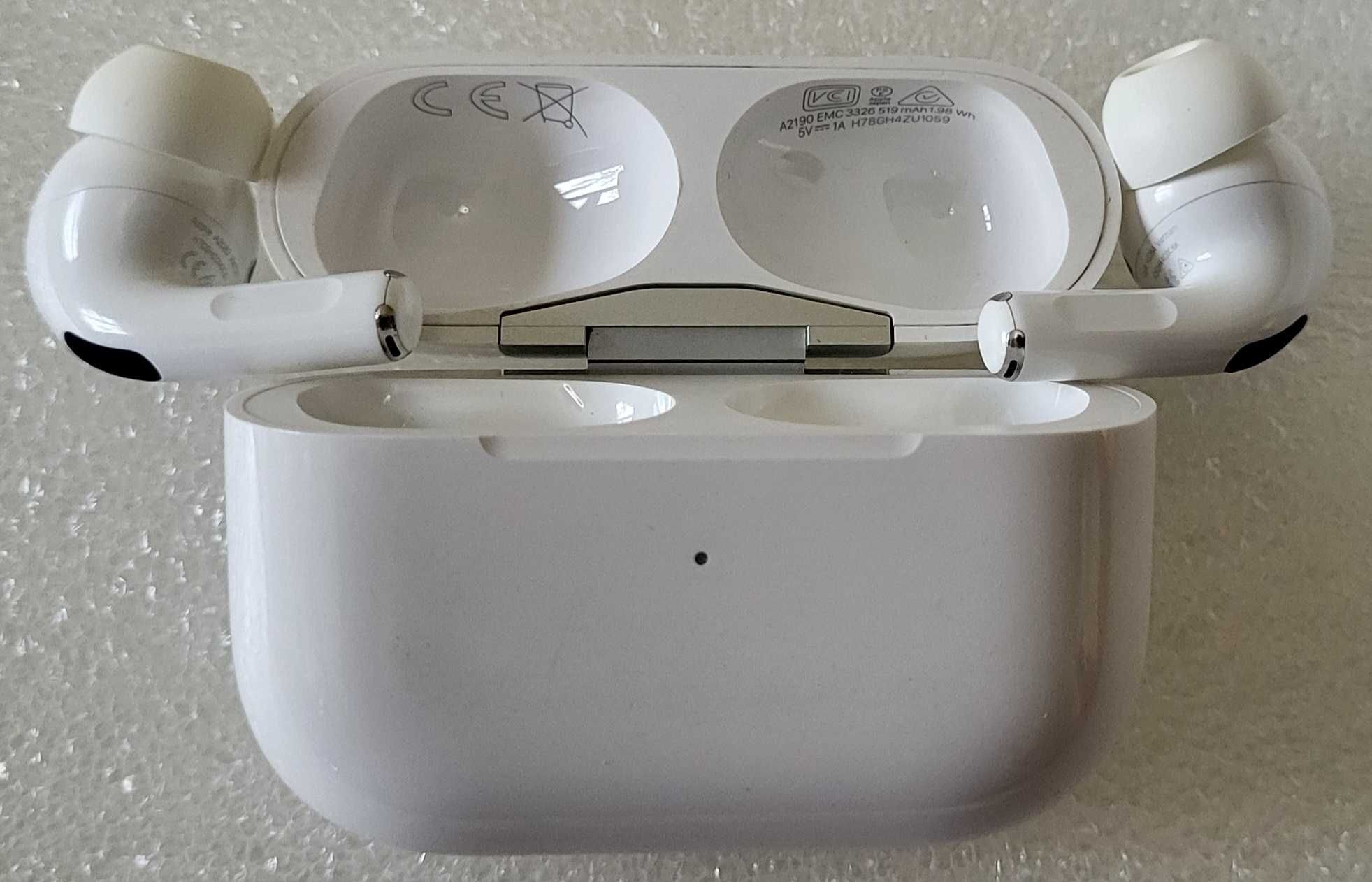 Apple AirPods Pro (1nd gen. with MagSafe Lightning Charging Case)