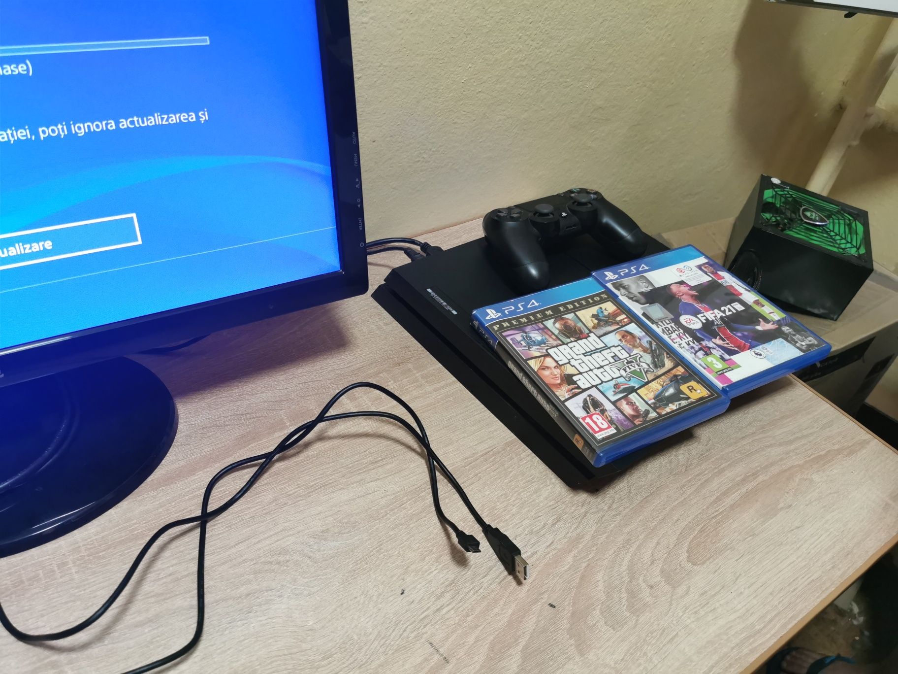PS. 4 1T cu 2 jocuri far cry 4 și FIFA 2019