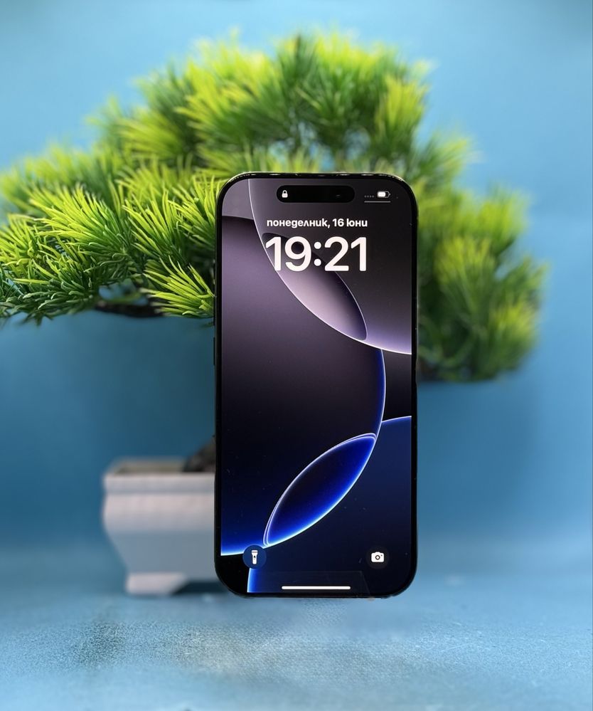 ГАРАНЦИОНЕН!!! Apple iPhone 16 Pro, 128GB, 5G, Black Titanium