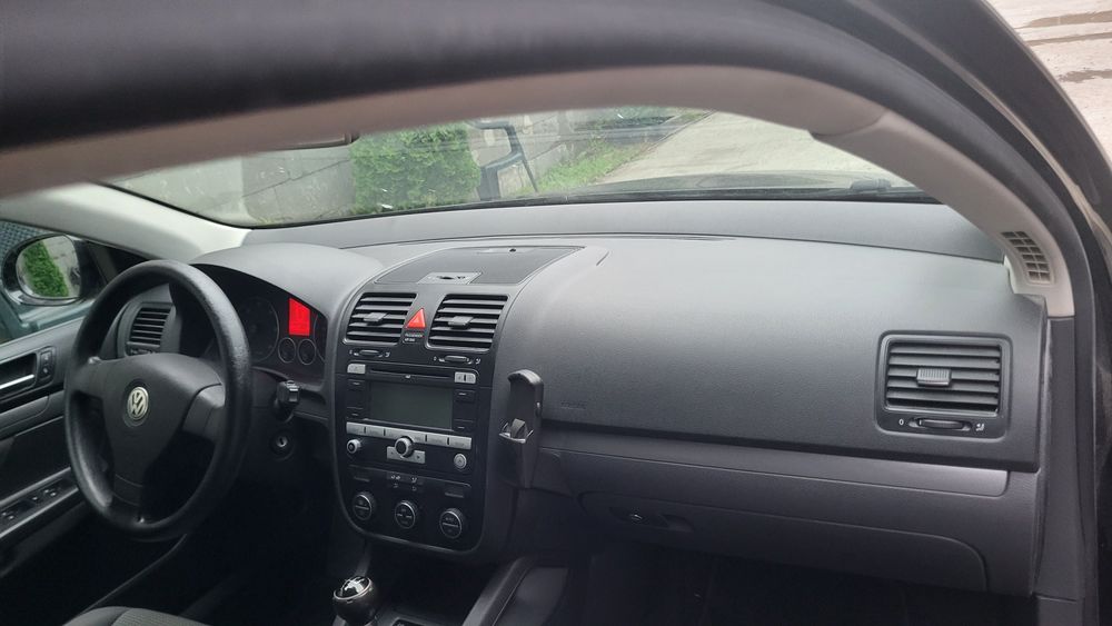 Volkswagen Golf 5 din 2009 1.9tdi euro4 cu climatronic