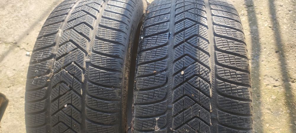 2бр Зимни гуми Пирели 255 40 21