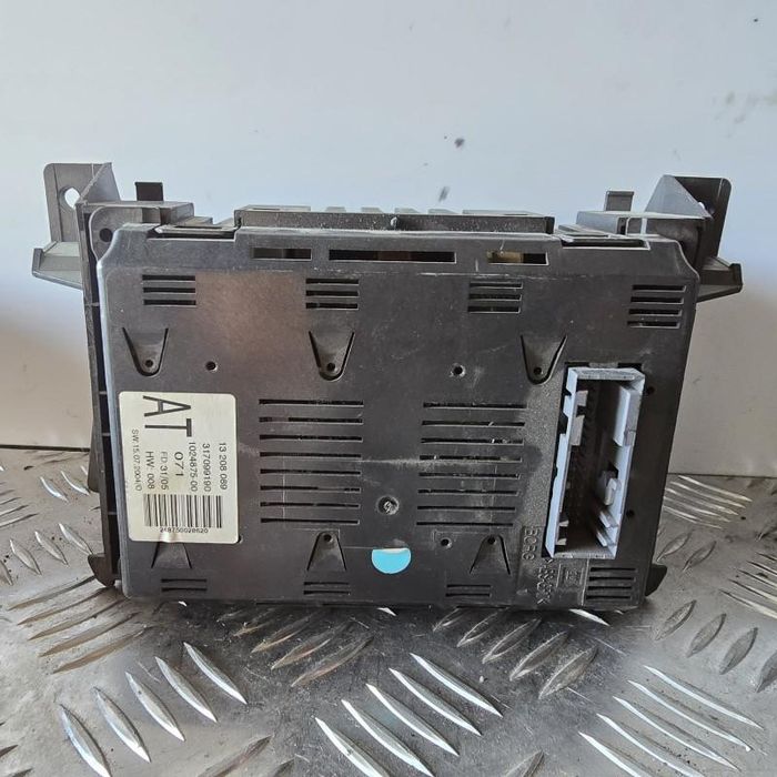 Display ecran afisaj bord cu rama Opel Astra H GTC