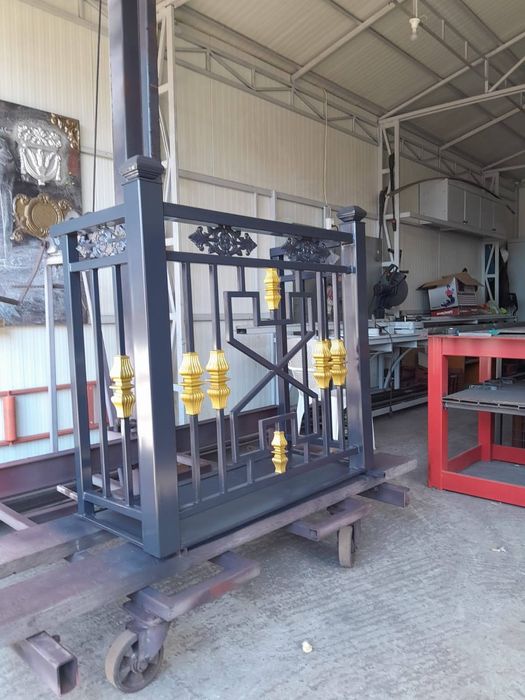 Porti Garduri, Balustrazi Scări metalice 100 lei