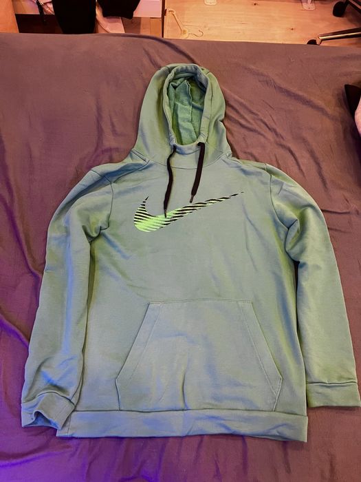 Светлозелен суичър Nike