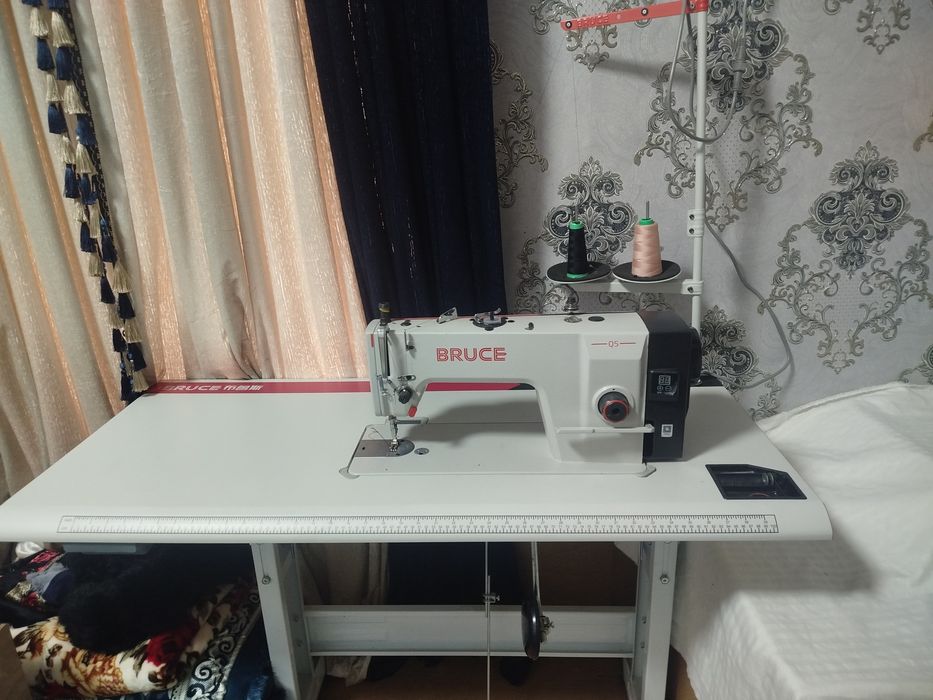 Tikuv mashinasi holati yangidek