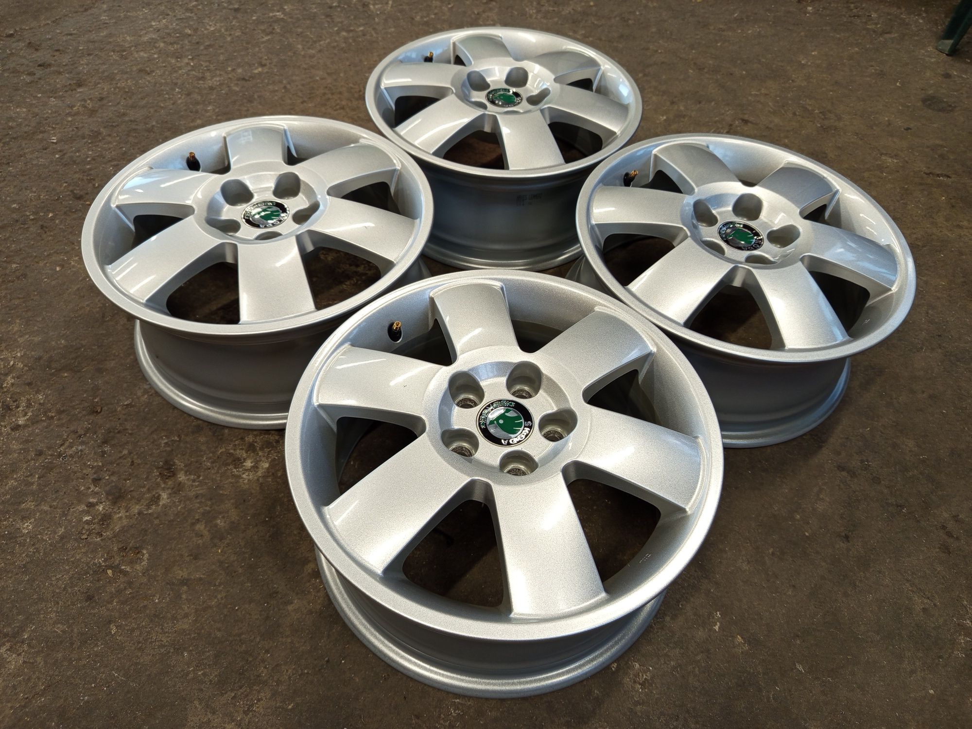 15'' Skoda Fabia Roomster Оригинални Джанти Шкода 5x100