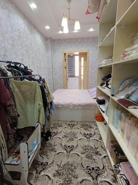 2 xonali kvartira sotiladi