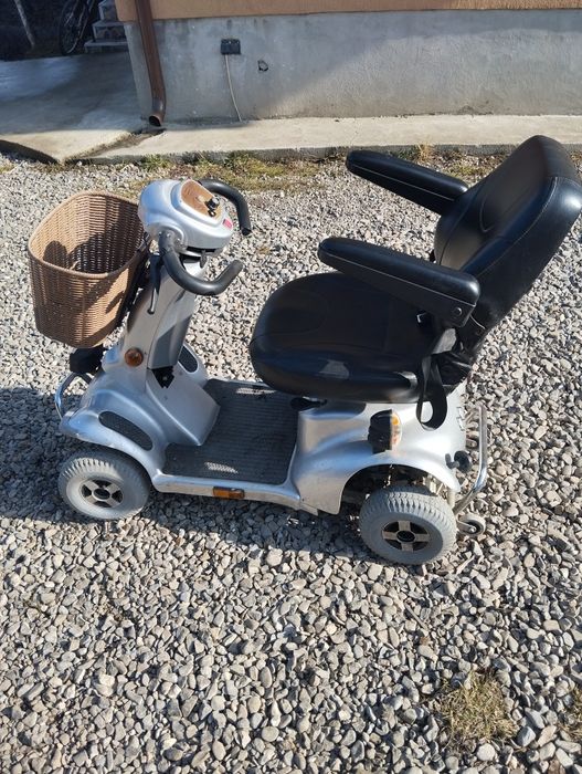 Vând scuter electric pentru persoanele cu dizabilități