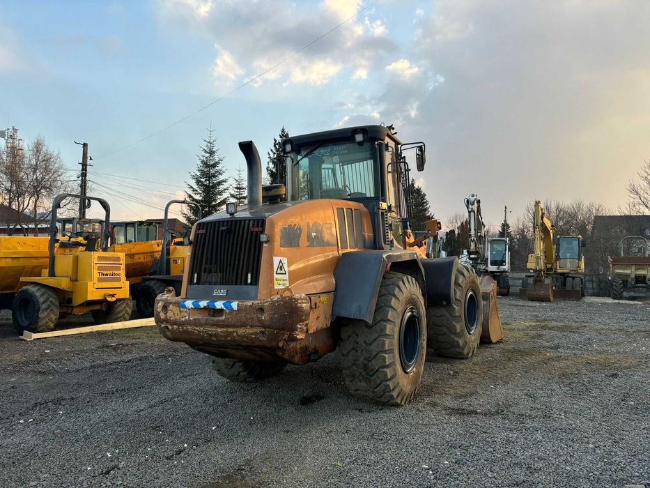 Incarcator frontal vola Case 621E  , 13 tone, 2011