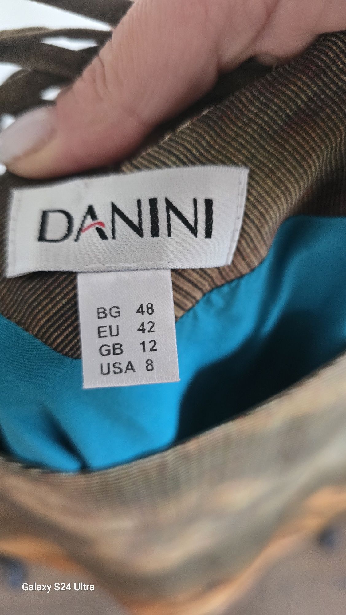 Рокли, дрехи на марката DANINI