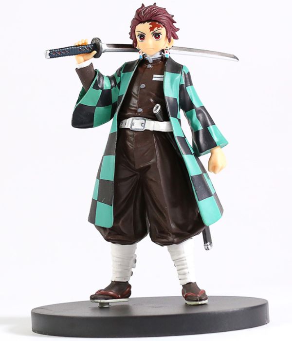 Figurina Demon Slayer Tanjiro Kamado 15 cm anime cape