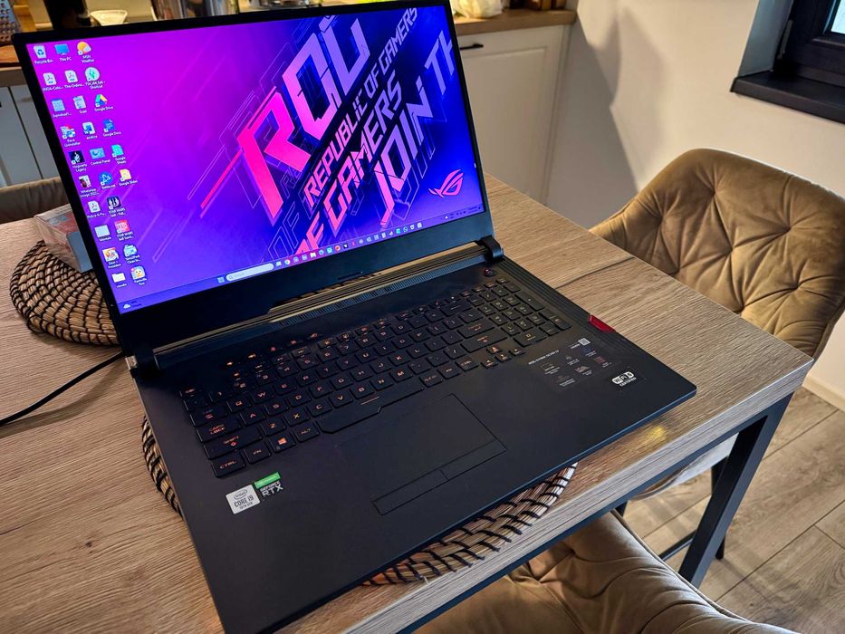 Laptop Gaming ASUS ROG Strix SCAR 17 G732LXS  Intel® Core™ i9-10980HK