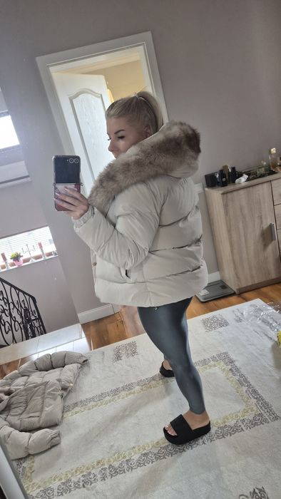 Vând geaca blana naturala