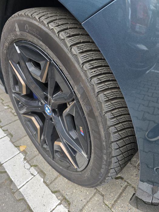 Vand 4 anvelope iarna Michelin 275/40 R22  Pilot Alpin