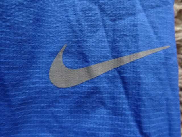 nike  L  running