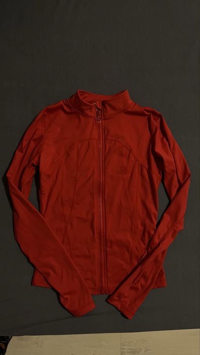 Блузки Zara, Stradivarius, Pull&Bear и други