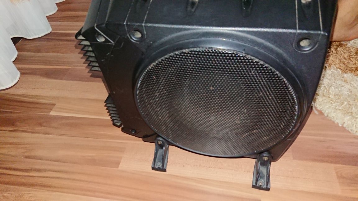 Subwoofer auto infinity