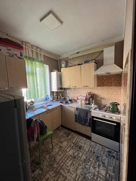 3 xonalik uy sotiladi