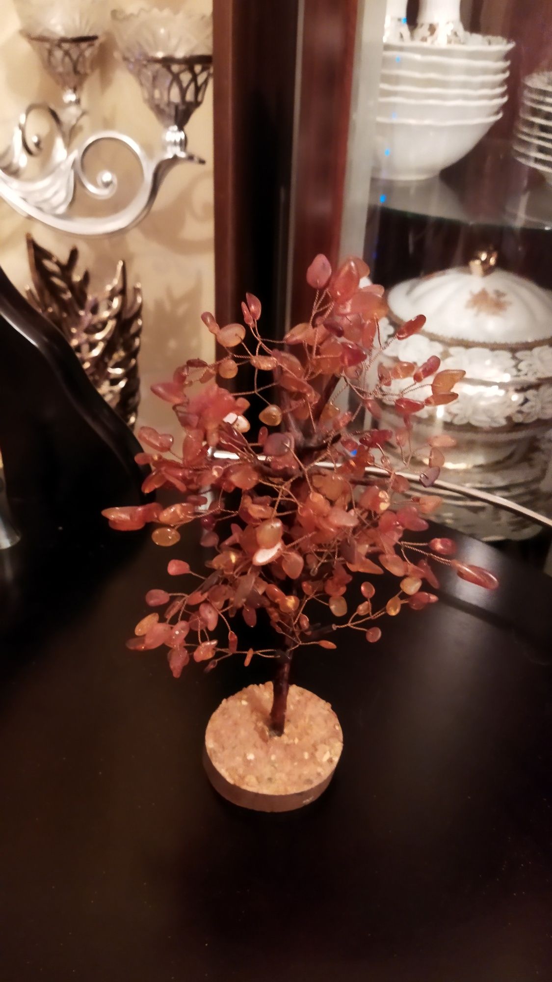 Продам сувенир дерево  из настоящего янтаря