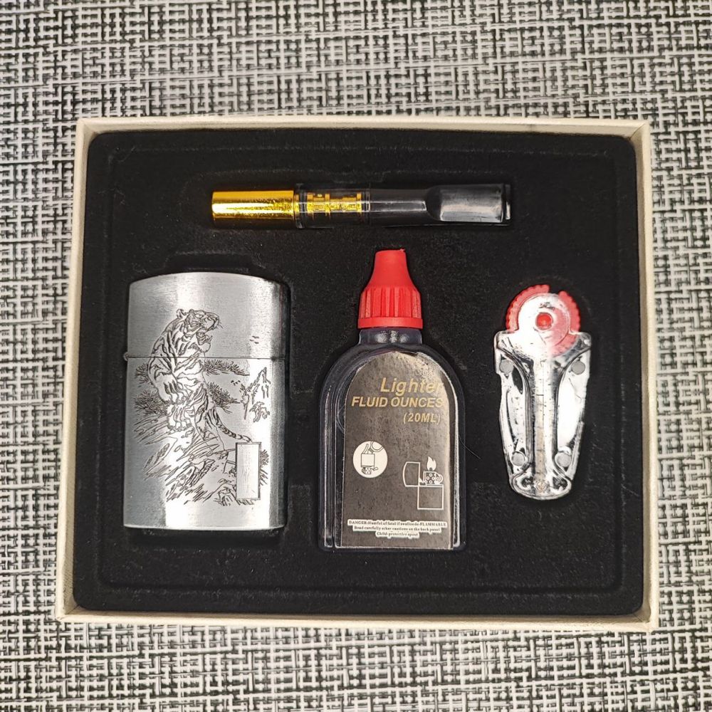 Кремни,бензин для зажигалок расходники ZIPPO