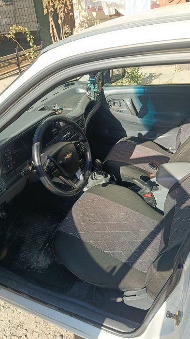 Nexia legenda sotiladi