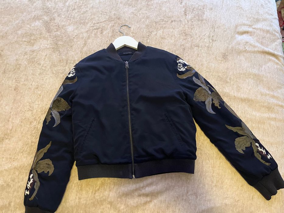 Дамски връхни дрехи