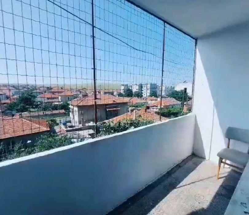 Апартамент 68 кв.м., 4-ти етаж, асансьор, Карнобат (61 000 €)