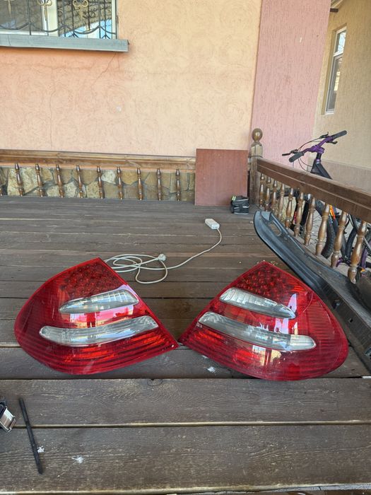 Mercedes Benz 211 стоп