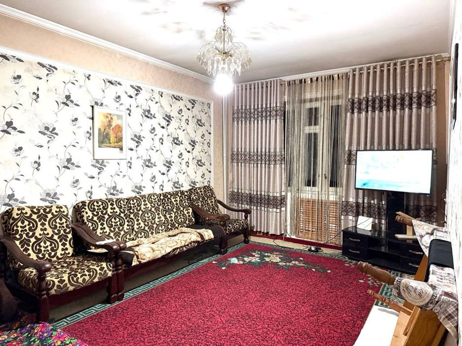 Двухкомнатная 2/1/4 Лисунова 1, 77-я серия, кирпич, Кадышева, Школа 61