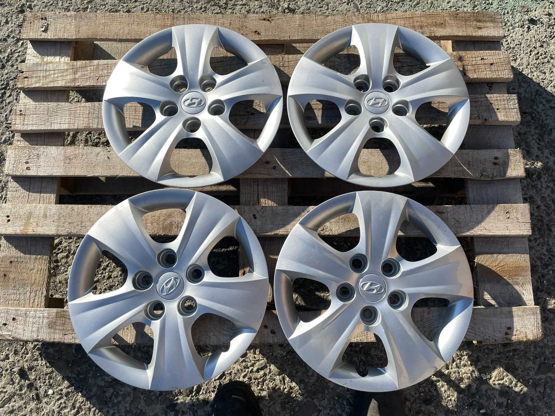 15 цола Тасове за Hyundai I30 Хюндай И30 Оригинал 52960-2L000