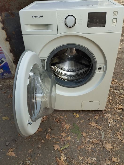Продаётся стиральная машина