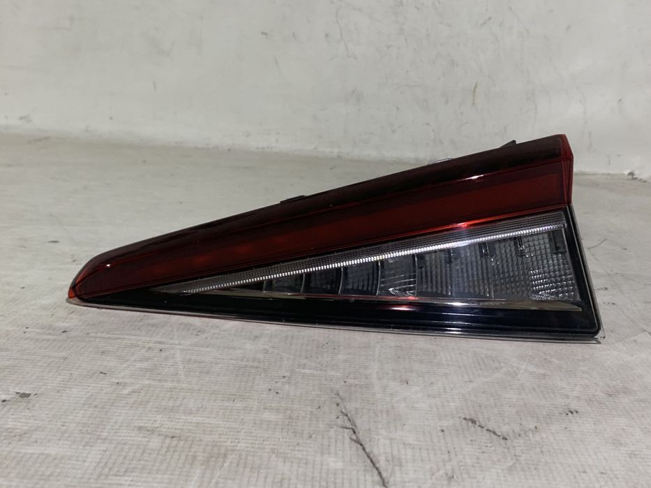 Lampa stop stanga pe hayon, Skoda Enyaq, 2021, 2022, 2023, 2024, cod origine OE 5LG945307B.