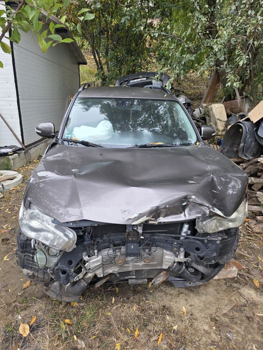 Dezmembrez Mitsubishi Outlander Motor 2.2 Cutie Automată An 2012