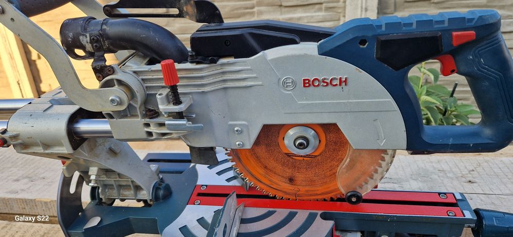 Bosch circular stationar pe acumulatori