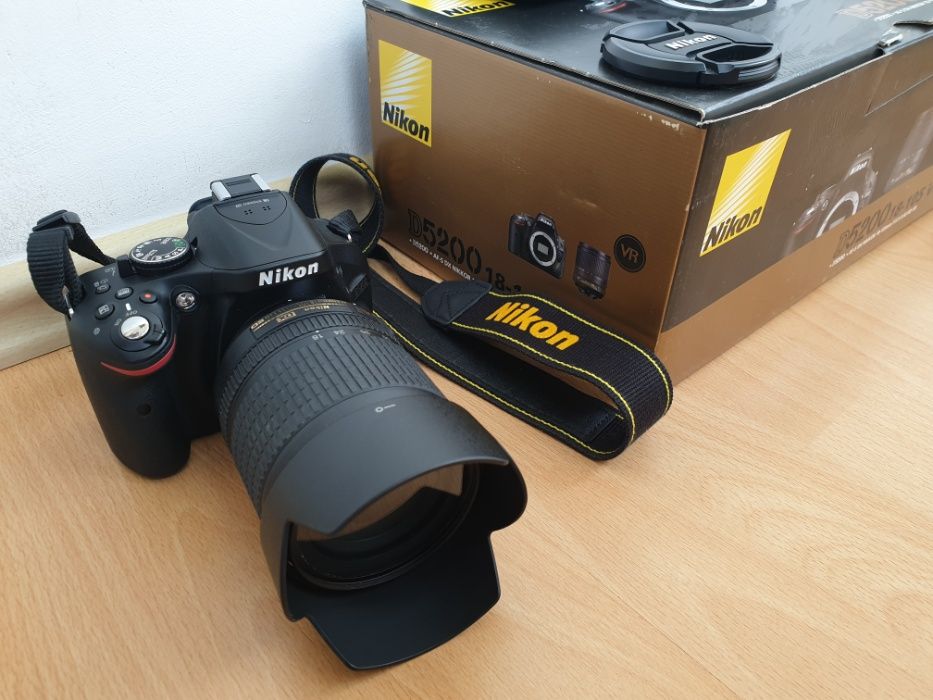 DSLR Nikon D5200 18-105mm FULL BOX + accesorii NOU