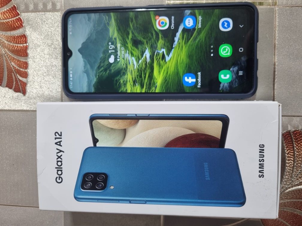 Vand telefon Samsung A12