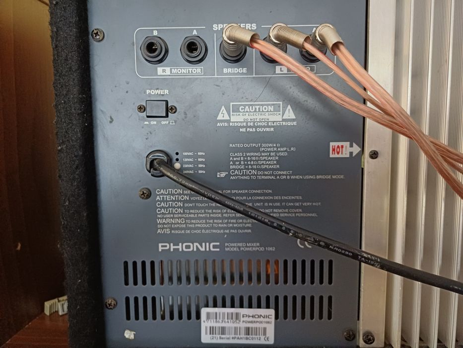 Продавам усилвател 2 по 400 вата