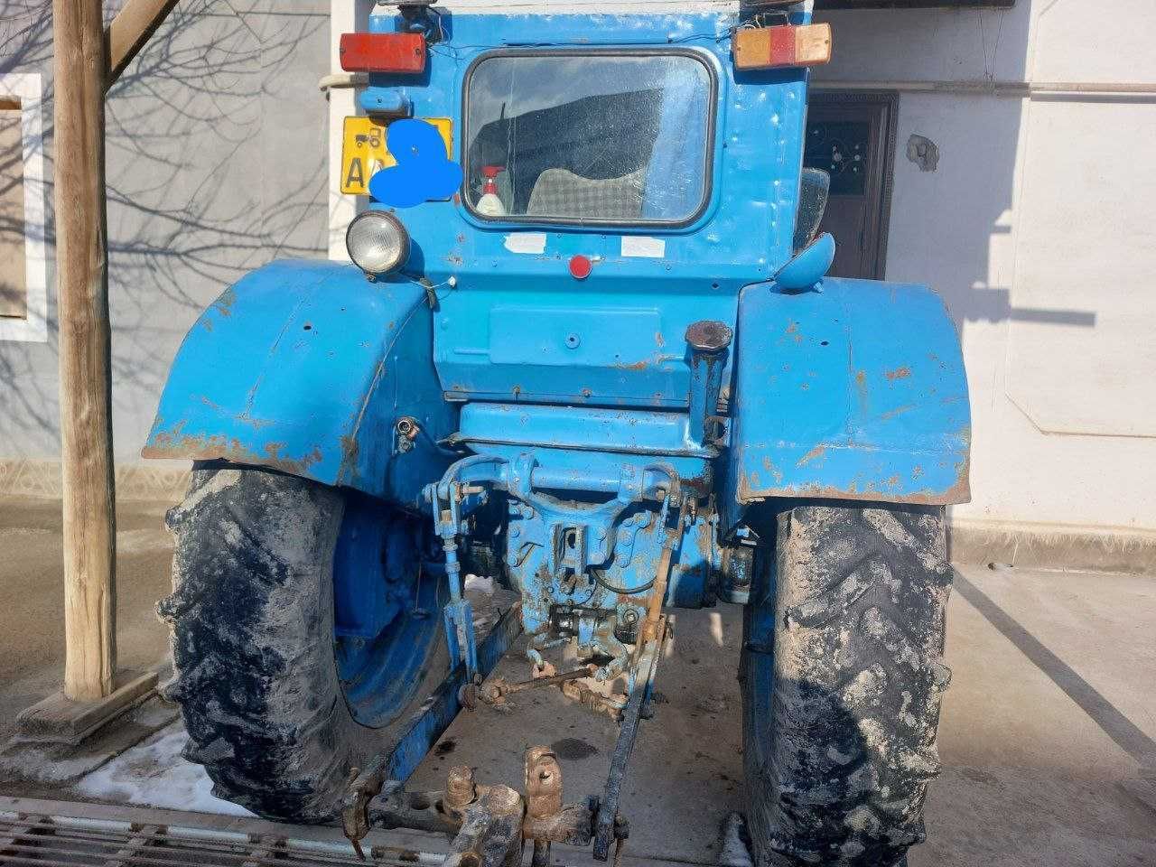 Traktor T40 pretsep, planer, pluk, chizli bilan sotiladi